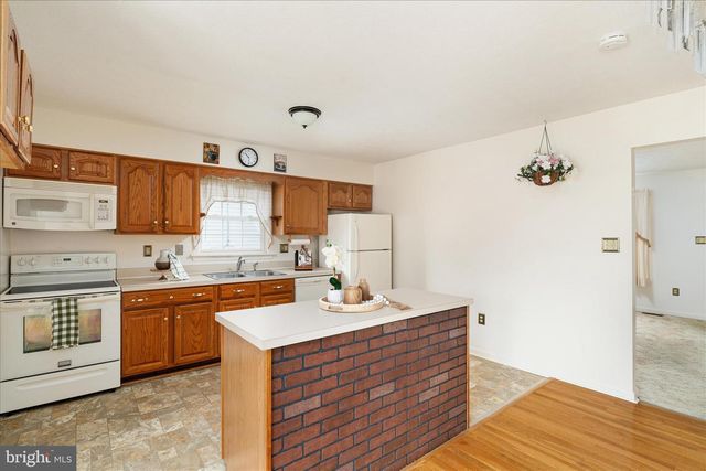 277 MILLER DR, Strasburg, VA 22657