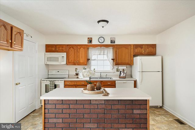 277 MILLER DR, Strasburg, VA 22657