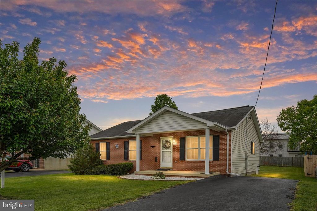 277 MILLER DR, Strasburg, VA 22657