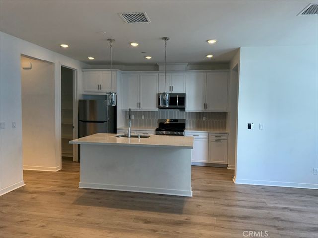 4076 E Luna Paseo 22, Ontario, CA 91764