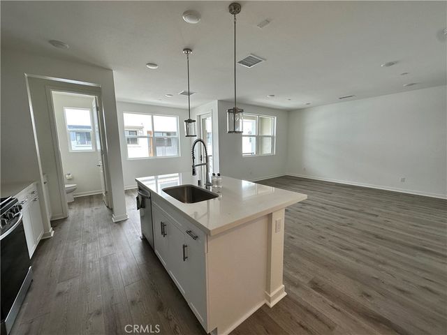 4076 E Luna Paseo 22, Ontario, CA 91764