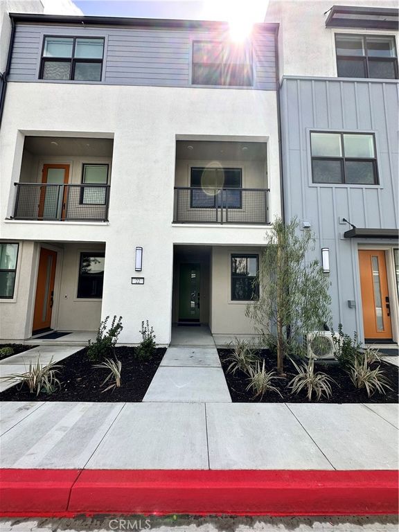 4076 E Luna Paseo 22, Ontario, CA 91764