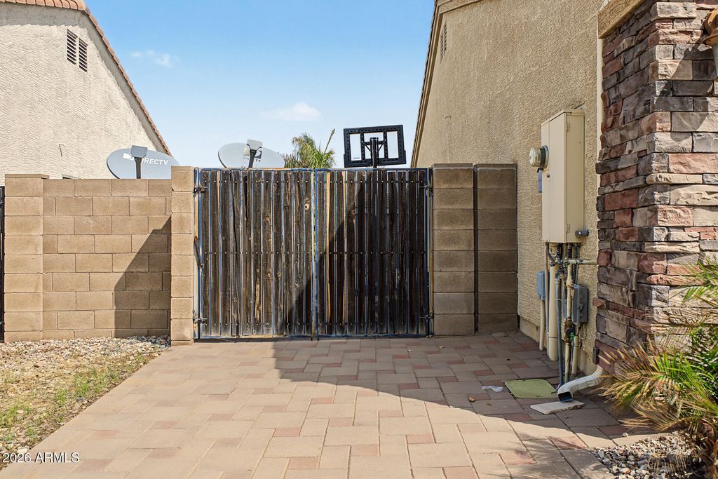 676 E SETTLERS Trail, Casa Grande, AZ 85122 — photo 5