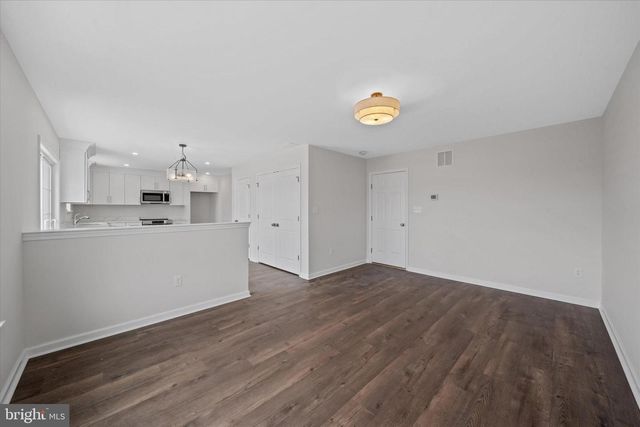 31 MEMORIAL DR, New Castle, DE 19720