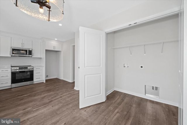 31 MEMORIAL DR, New Castle, DE 19720