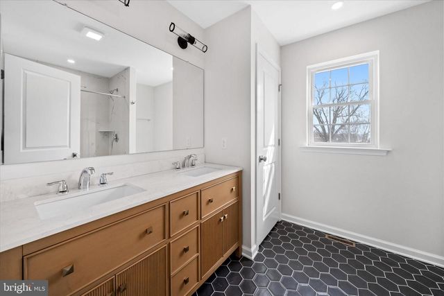 31 MEMORIAL DR, New Castle, DE 19720