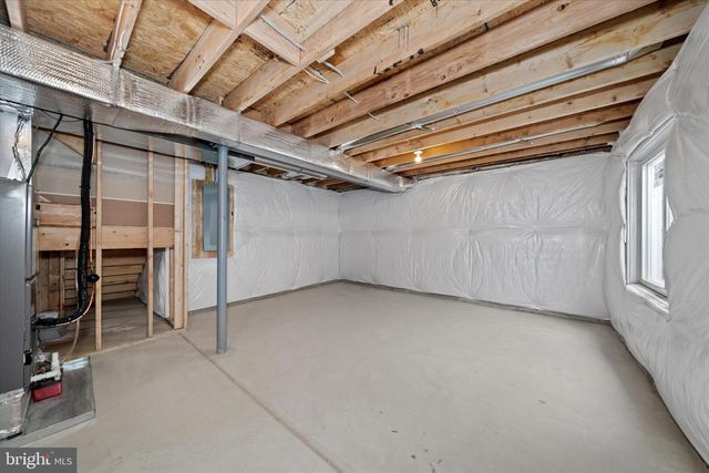 31 MEMORIAL DR, New Castle, DE 19720