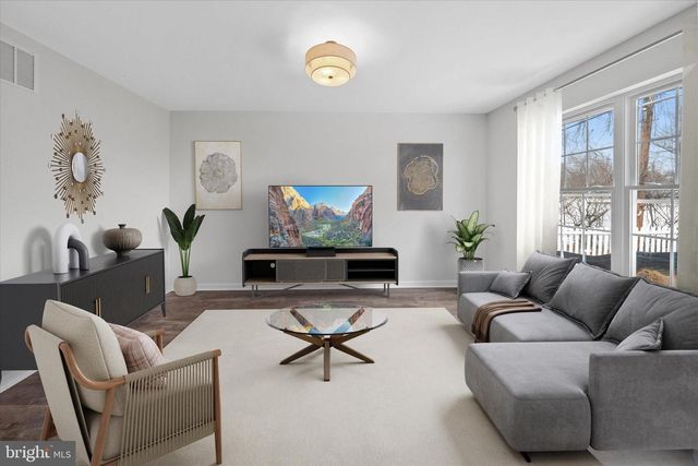 31 MEMORIAL DR, New Castle, DE 19720