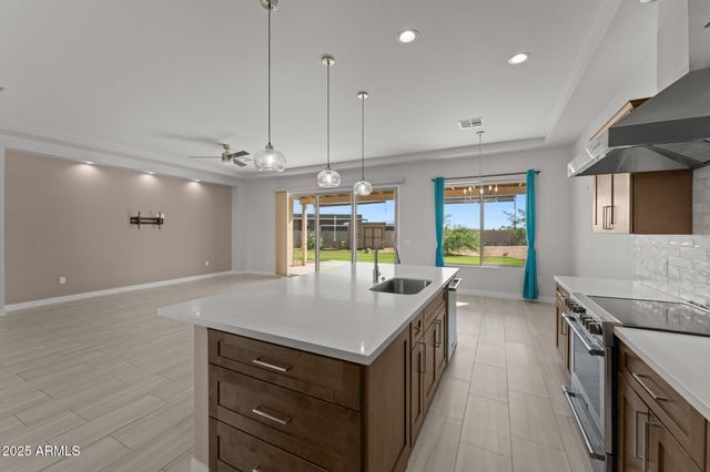 23012 W PEAKVIEW Road, Wittmann, AZ 85361