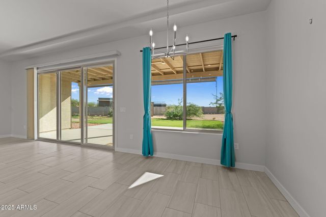 23012 W PEAKVIEW Road, Wittmann, AZ 85361