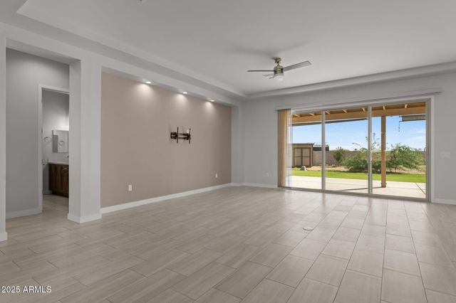 23012 W PEAKVIEW Road, Wittmann, AZ 85361