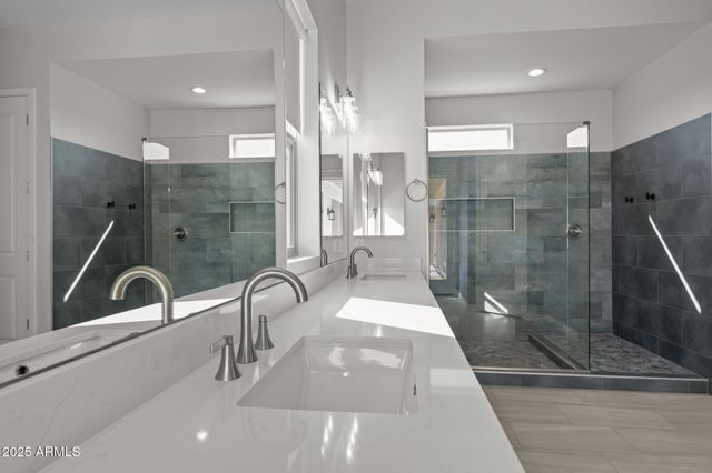 23012 W PEAKVIEW Road, Wittmann, AZ 85361