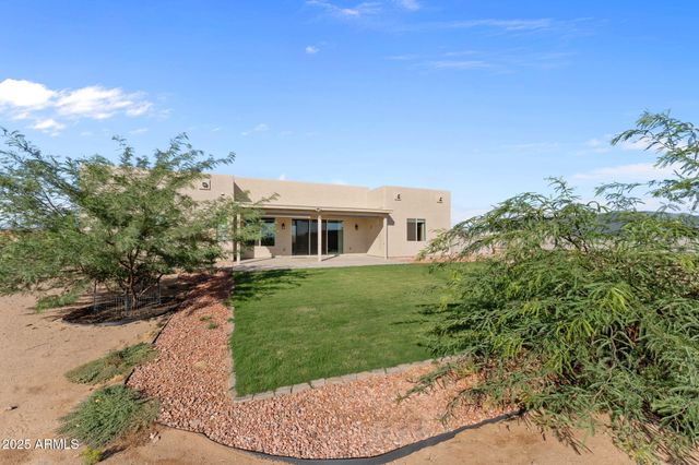 23012 W PEAKVIEW Road, Wittmann, AZ 85361