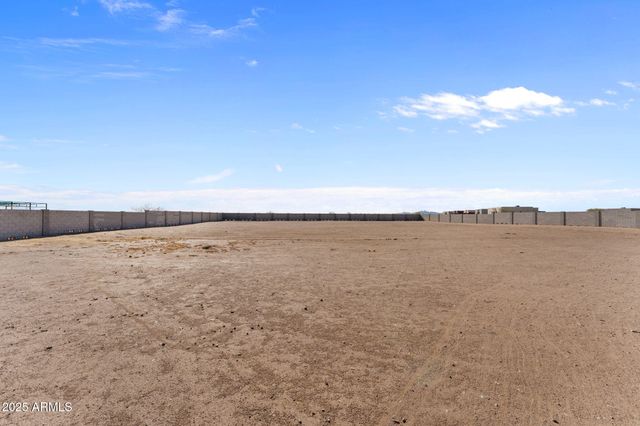 23012 W PEAKVIEW Road, Wittmann, AZ 85361
