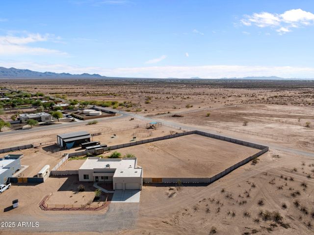 23012 W PEAKVIEW Road, Wittmann, AZ 85361