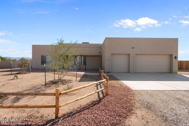 23012 W PEAKVIEW Road, Wittmann, AZ 85361