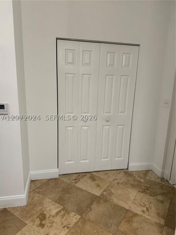 5091 NW 7th St 615, Miami, FL 33126