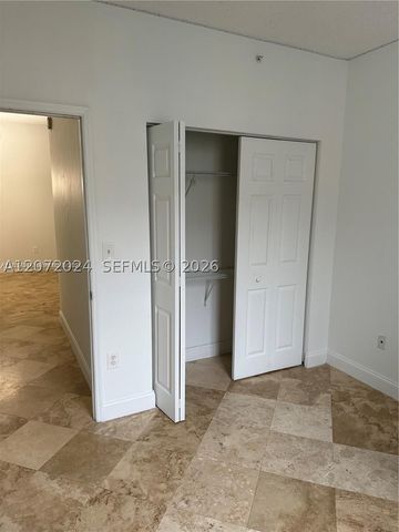 5091 NW 7th St 615, Miami, FL 33126