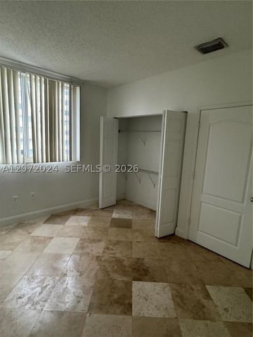 5091 NW 7th St 615, Miami, FL 33126