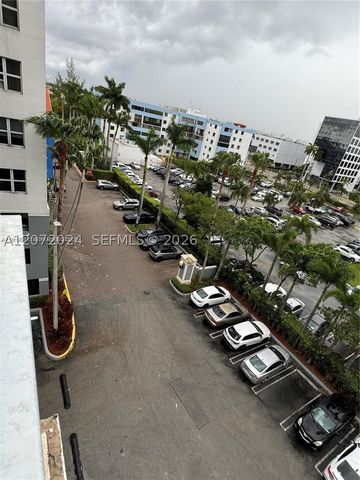 5091 NW 7th St 615, Miami, FL 33126