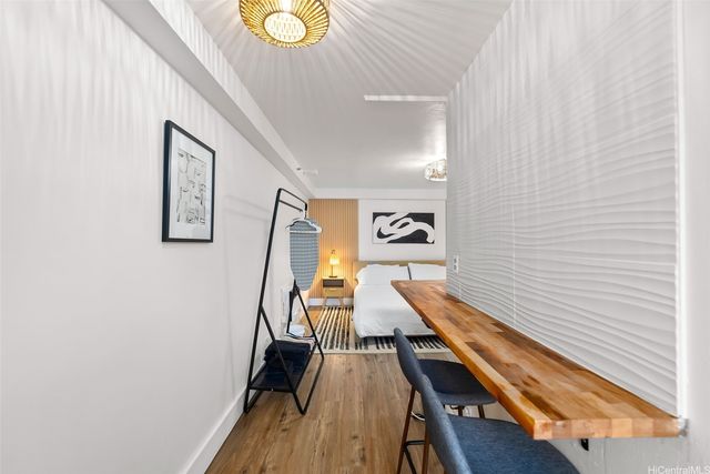 2463 Kuhio Avenue 201, Honolulu, HI 96815