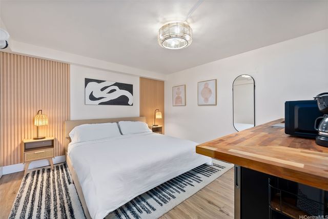 2463 Kuhio Avenue 201, Honolulu, HI 96815