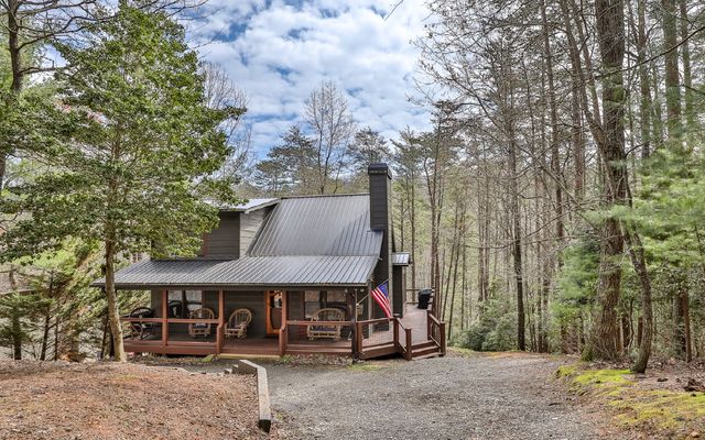 60 Clubhouse Court, Ellijay, GA 30536