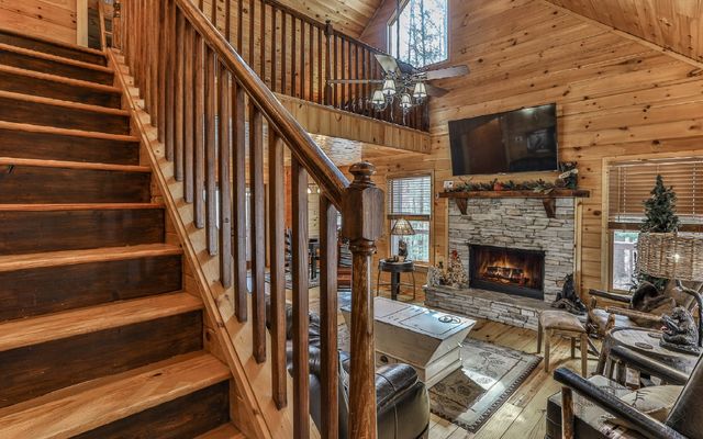 60 Clubhouse Court, Ellijay, GA 30536