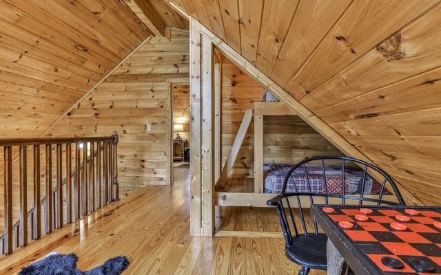 60 Clubhouse Court, Ellijay, GA 30536