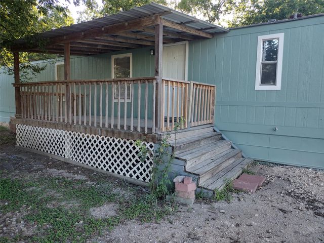 40 Church ST, Maxwell, TX 78656