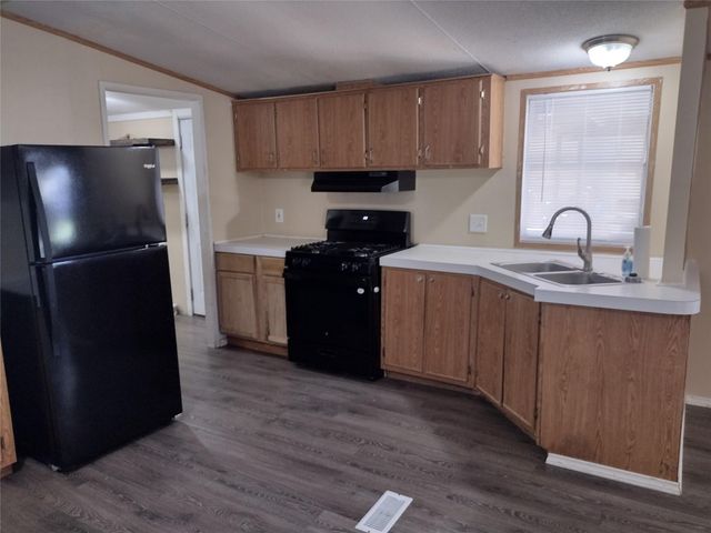 40 Church ST, Maxwell, TX 78656