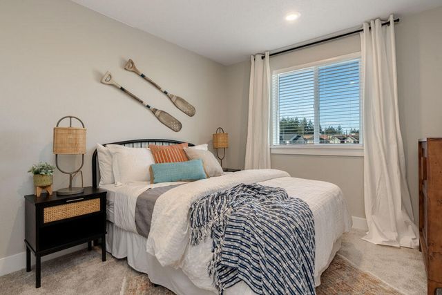 3970 NE Oakside Loop, Bend, OR 97701