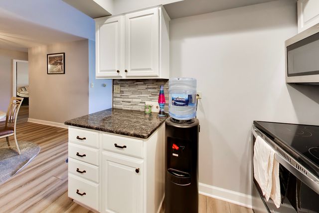 6700 S Brainard Avenue 101, Countryside, IL 60525