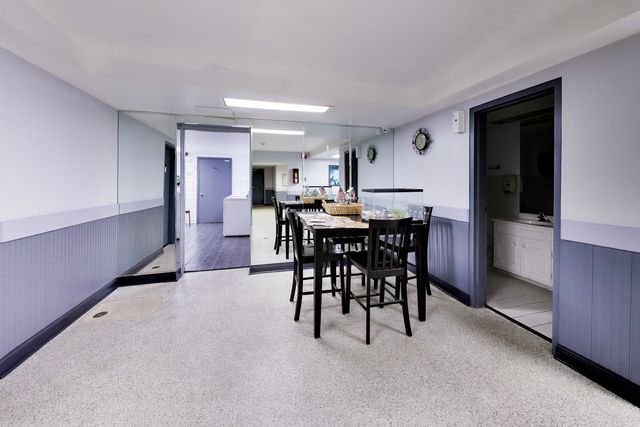 6700 S Brainard Avenue 101, Countryside, IL 60525