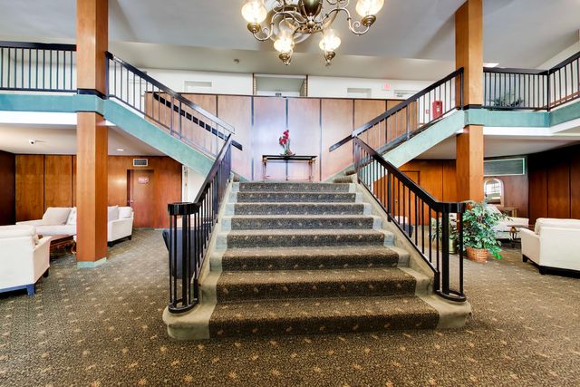 6700 S Brainard Avenue 101, Countryside, IL 60525