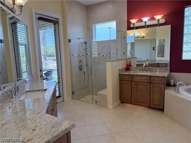3515 Grand Cypress CT, Naples, FL 34119