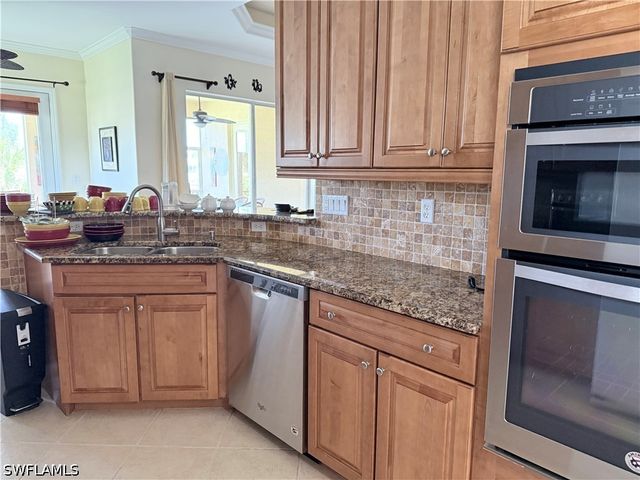 3515 Grand Cypress CT, Naples, FL 34119