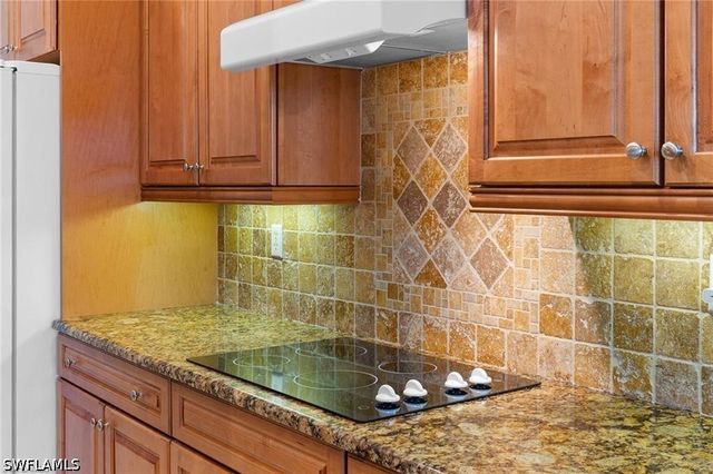 3515 Grand Cypress CT, Naples, FL 34119