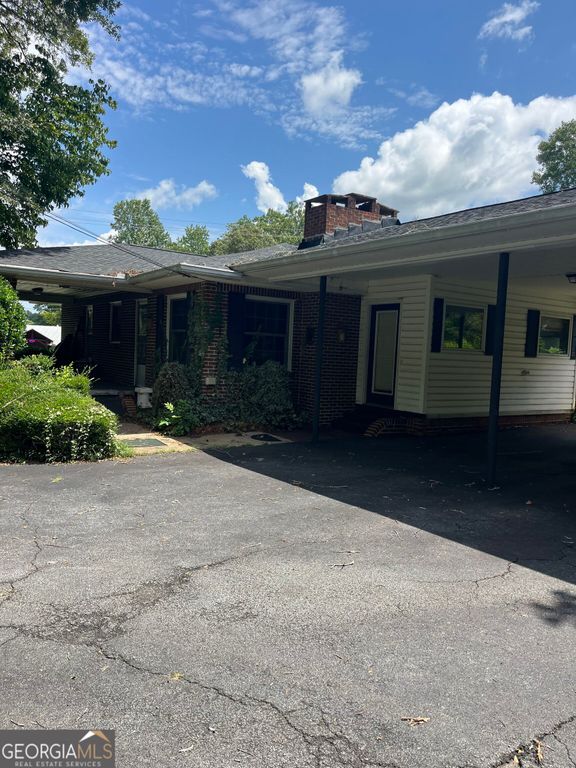 506 GRANT Street, Clarkesville, GA 30523 — photo 2