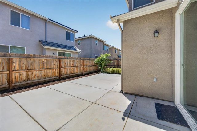3762 Greystoke, Clovis, CA 93619