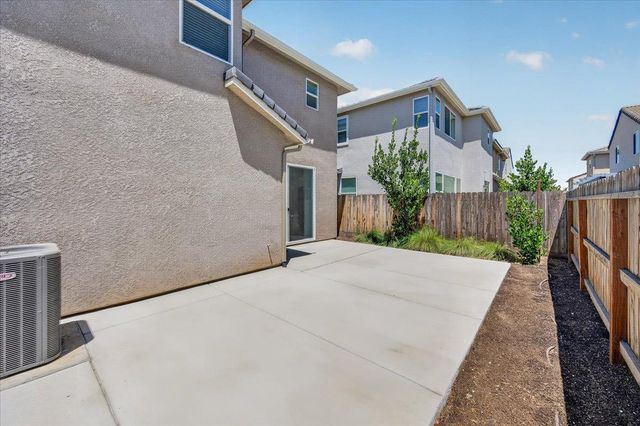 3762 Greystoke, Clovis, CA 93619