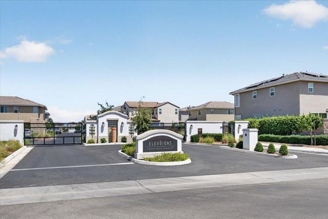 3762 Greystoke, Clovis, CA 93619