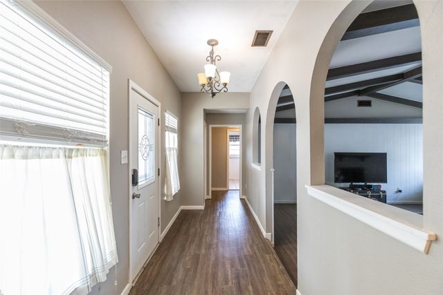 4326 Caprock Road, Abilene, TX 79606