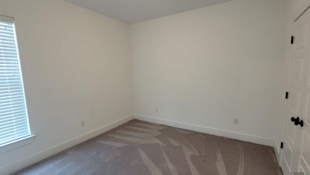 9587 South Creek Dr, Denham Springs, LA 70726