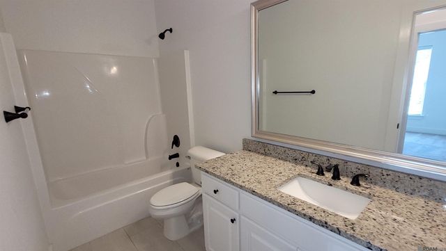 9587 South Creek Dr, Denham Springs, LA 70726
