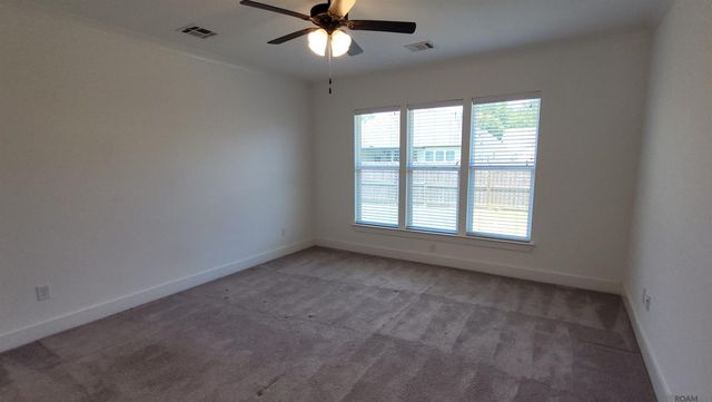 9587 South Creek Dr, Denham Springs, LA 70726