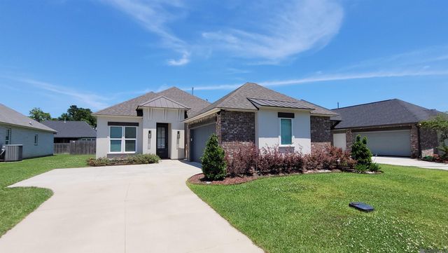 9587 South Creek Dr, Denham Springs, LA 70726