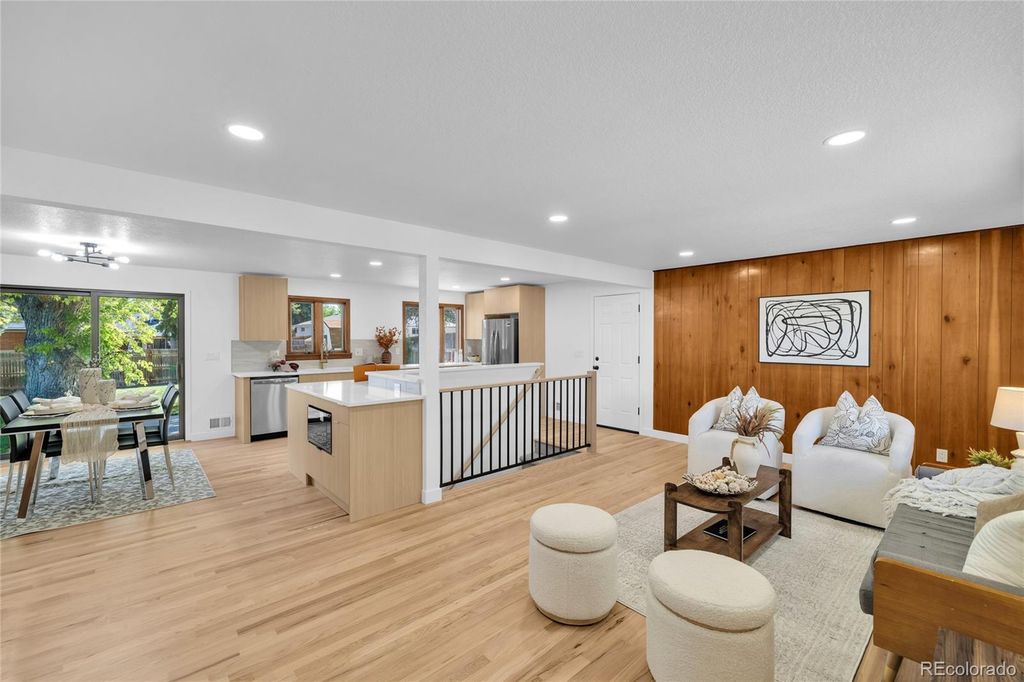 Image 10 of property listing at 6604 S Lee Court, Centennial, CO 80121