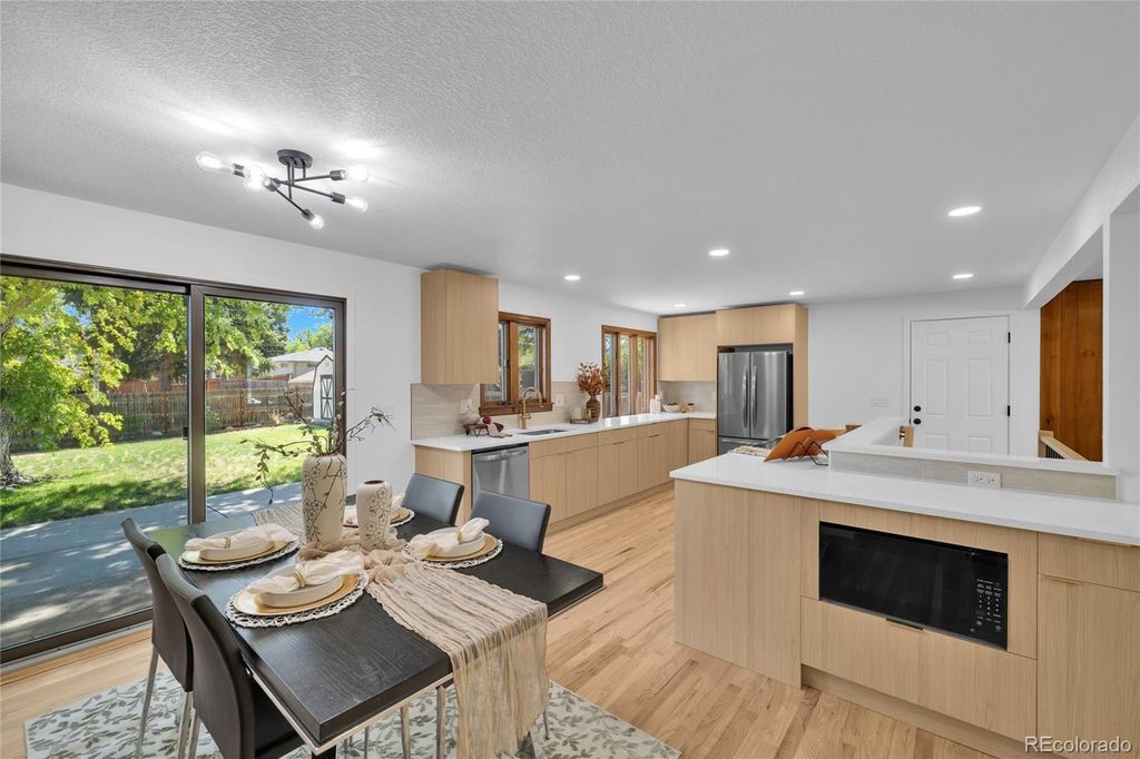 Image 14 of property listing at 6604 S Lee Court, Centennial, CO 80121