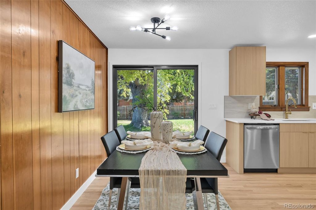 Image 16 of property listing at 6604 S Lee Court, Centennial, CO 80121